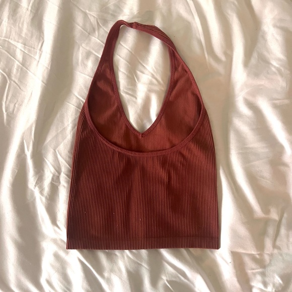 UO Out from under Ribbed Halter Crop Tank - Picture 3 of 5